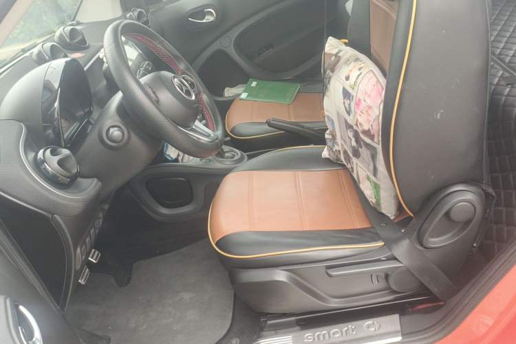 Used smart fortwo 2015 1.0L 52 kW Hardtop Passion Edition Left Front Seat