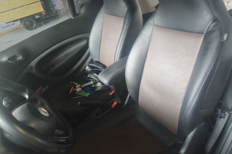 Used smart fortwo 2015 1.0L 52 kW hardtop Dynamic version Left Front Seat