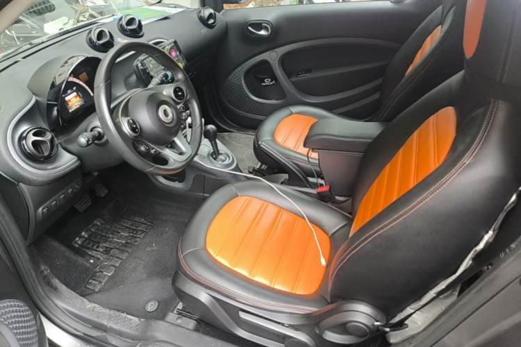 Used smart fortwo 2015 1.0L 52 kW Hardtop Passion Edition Left Front Seat