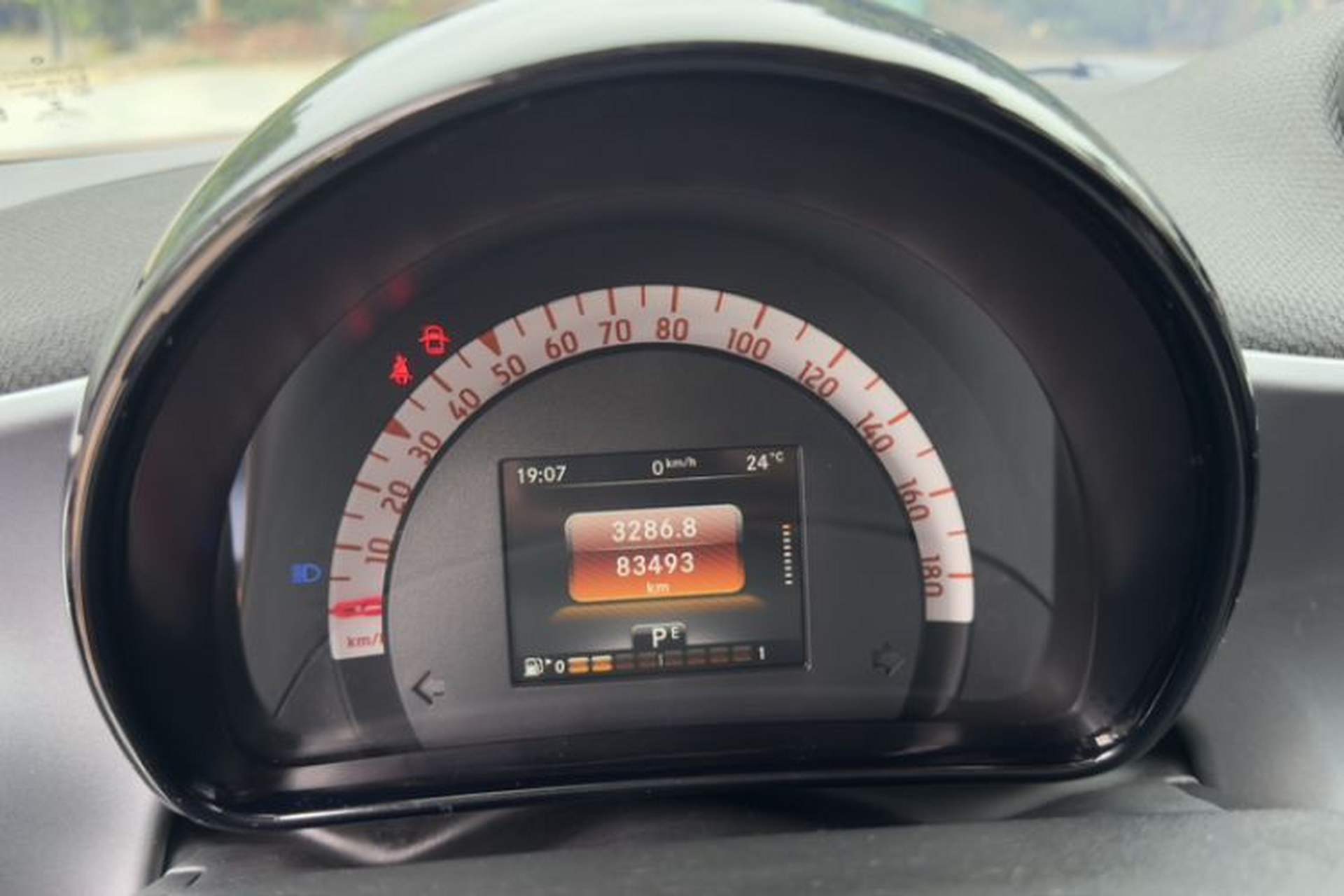 Used smart fortwo 2015 1.0L 52 kW Hardtop Passion Edition Odometer Close Up
