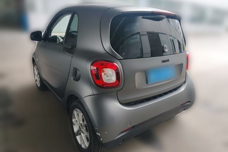 Used smart fortwo 2015 1.0L 52 kW hardtop Dynamic version Rear Left 45 Deg
