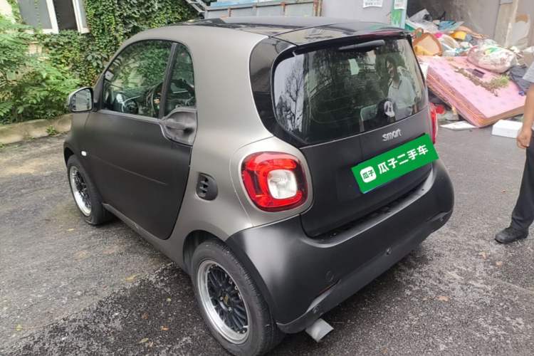 Used smart fortwo 2015 1.0L 52 kW Hardtop Passion Edition Rear Left 45 Deg