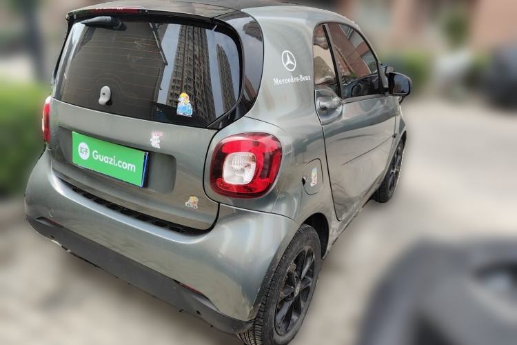 Used smart fortwo 2015 1.0L 52 kW hardtop Dynamic version Rear Right 45 Deg