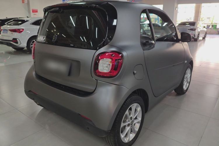 Used smart fortwo 2015 1.0L 52 kW hardtop Dynamic version Rear Right 45 Deg