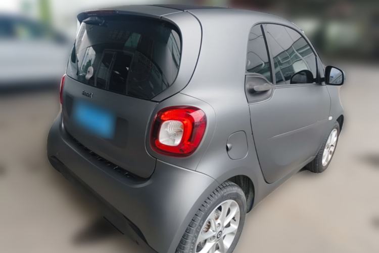 Used smart fortwo 2015 1.0L 52 kW hardtop Dynamic version Rear Right 45 Deg