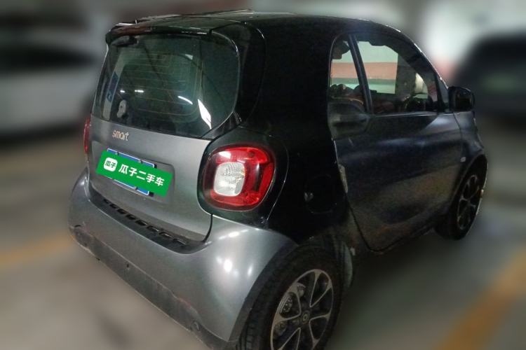 Used smart fortwo 2015 1.0L 52 kW Hardtop Passion Edition Rear Right 45 Deg