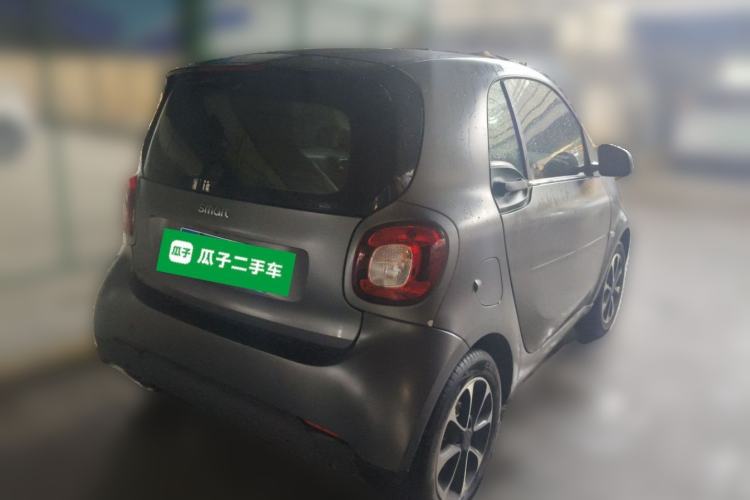 Used smart fortwo 2015 1.0L 52 kW hardtop Dynamic version Rear Right 45 Deg