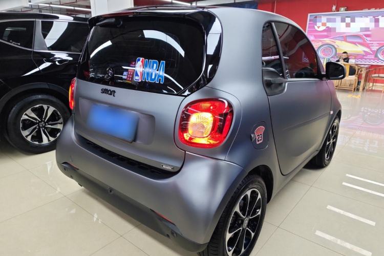 Used smart fortwo 2015 1.0L 52 kW Hardtop Passion Edition Rear Right 45 Deg