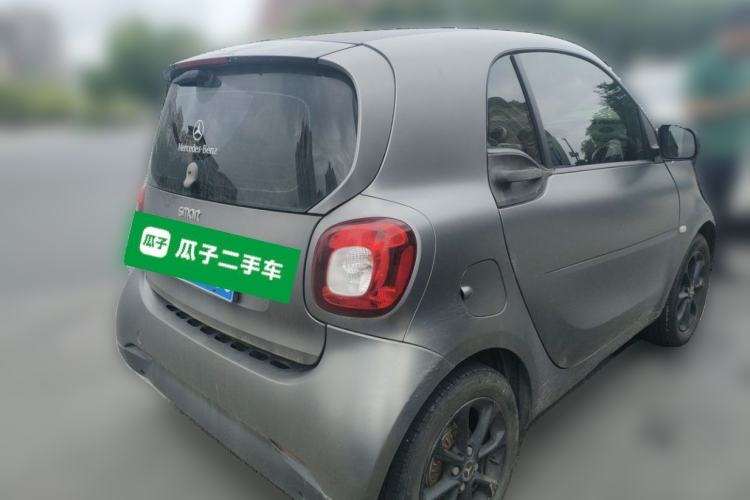 Used smart fortwo 2015 1.0L 52 kW hardtop Dynamic version Rear Right 45 Deg