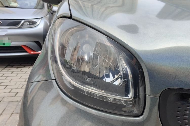 Used smart fortwo 2015 1.0L 52 kW hardtop Dynamic version Right Front Headlight
