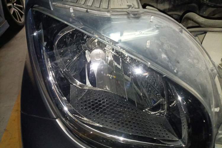 Used smart fortwo 2015 1.0L 52 kW Hardtop Passion Edition Right Front Headlight