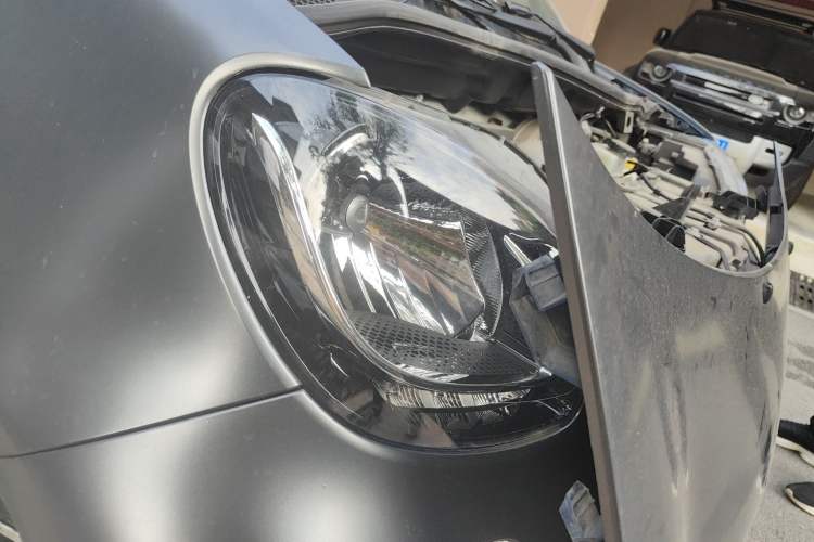 Used smart fortwo 2015 1.0L 52 kW Hardtop Passion Edition Right Front Headlight