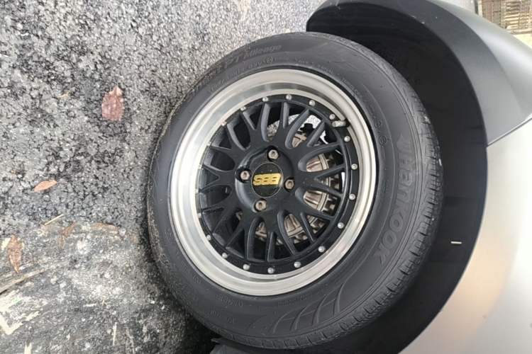 Used smart fortwo 2015 1.0L 52 kW Hardtop Passion Edition Right Rear Wheel Hub