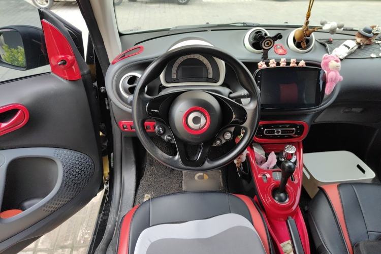 Used smart fortwo 2015 1.0L 52 kW hardtop Dynamic version Steering Wheel