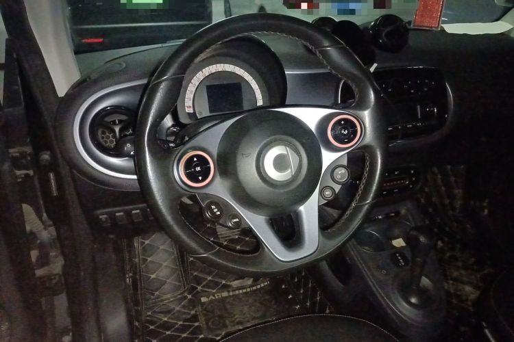 Used smart fortwo 2015 1.0L 52 kW Hardtop Passion Edition Steering Wheel