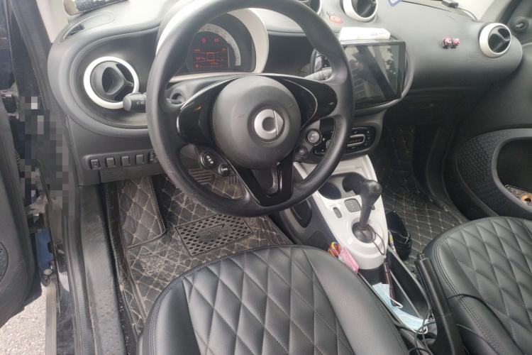 Used smart fortwo 2015 1.0L 52 kW hardtop Dynamic version Steering Wheel