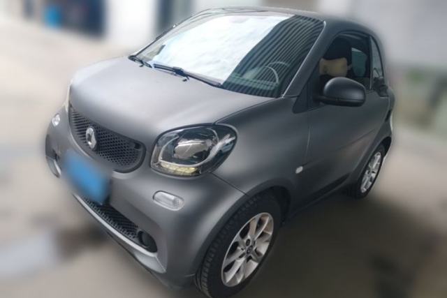 Used smart fortwo 2015 1.0L 52 kW hardtop Dynamic version