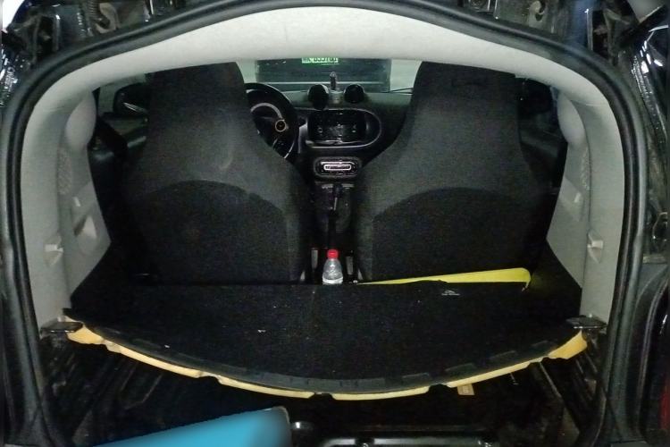 Used smart fortwo 2015 1.0L 52 kW Hardtop Passion Edition Trunk