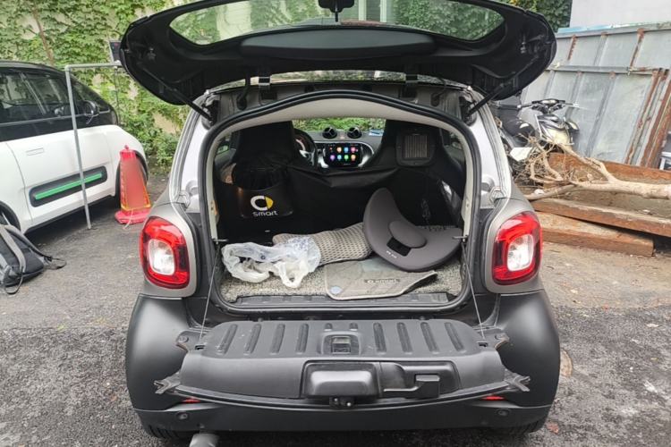 Used smart fortwo 2015 1.0L 52 kW Hardtop Passion Edition Trunk