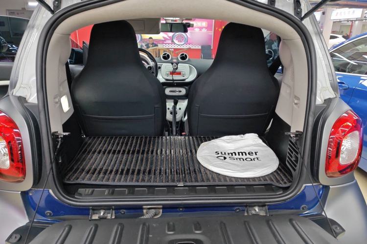 Used smart fortwo 2015 1.0L 52 kW Hardtop Passion Edition Trunk