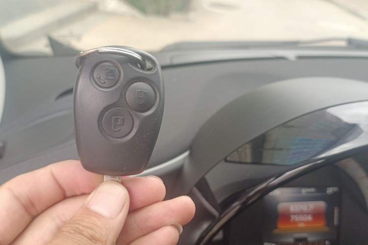 Used smart fortwo 2015 1.0L 52 kW Hardtop Passion Edition Vehicle Key