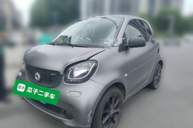 Used smart fortwo 2015 1.0L 52 kW hardtop Dynamic version
