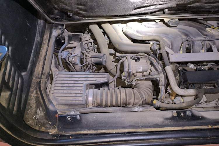 Used smart fortwo 2015 1.0L 52 kW Hardtop Passion Edition Engine Bay Right