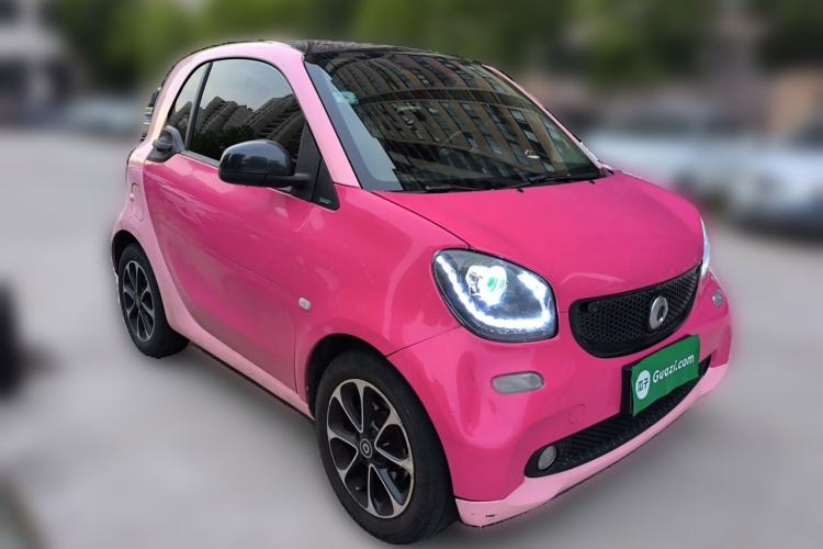 Used smart fortwo 2015 1.0L 52 kW Hardtop Passion Edition Front Right 45 Deg