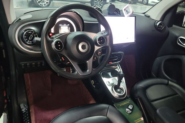 Used smart fortwo 2015 1.0L 52 kW Hardtop Passion Edition Center Console
