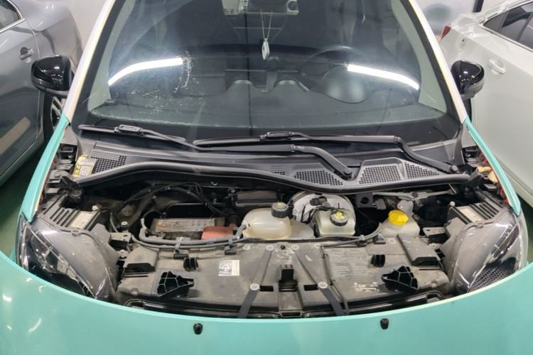 Used smart fortwo 2015 1.0L 52 kW Hardtop Passion Edition Engine Bay
