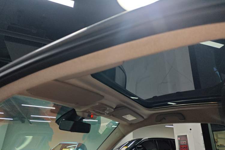 Used smart fortwo 2015 1.0L 52 kW Hardtop Passion Edition Headliner