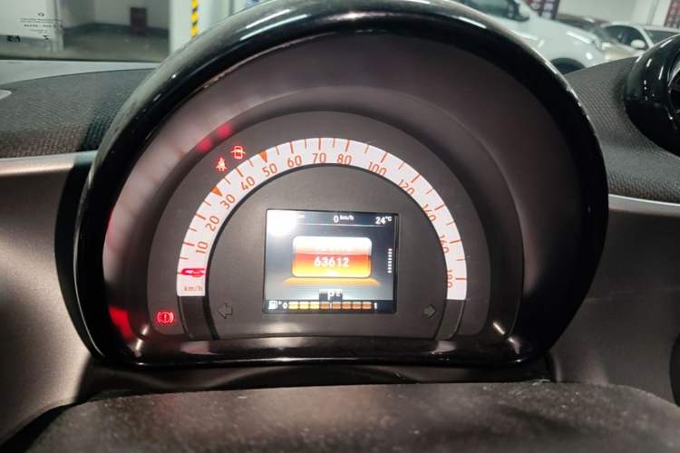 Used smart fortwo 2015 1.0L 52 kW Hardtop Passion Edition Instrument Cluster