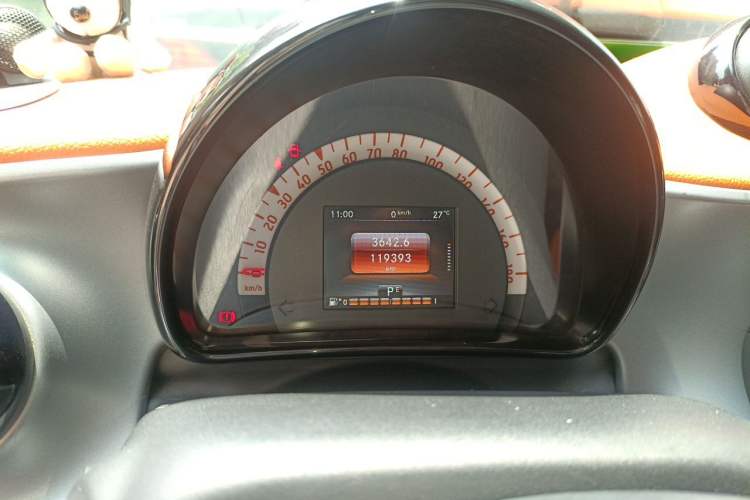 Used smart fortwo 2015 1.0L 52 kW Hardtop Passion Edition Instrument Cluster