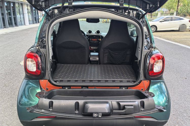Used smart fortwo 2015 1.0L 52 kW hardtop Dynamic version Interior 5