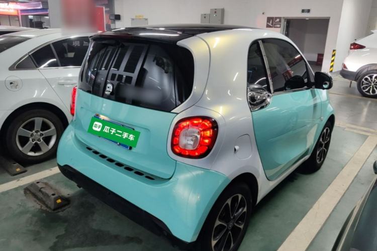 Used smart fortwo 2015 1.0L 52 kW Hardtop Passion Edition Rear Right 45 Deg