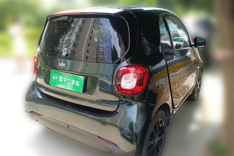 Used smart fortwo 2015 1.0L 52 kW Hardtop Passion Edition Rear Right 45 Deg