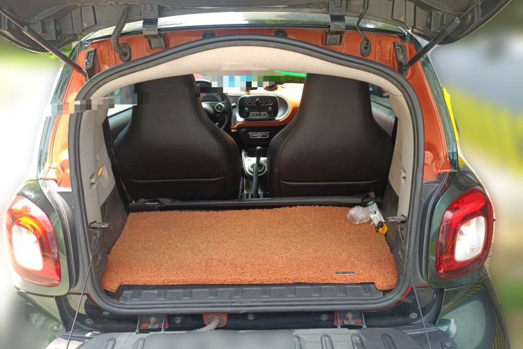 Used smart fortwo 2015 1.0L 52 kW Hardtop Passion Edition Trunk