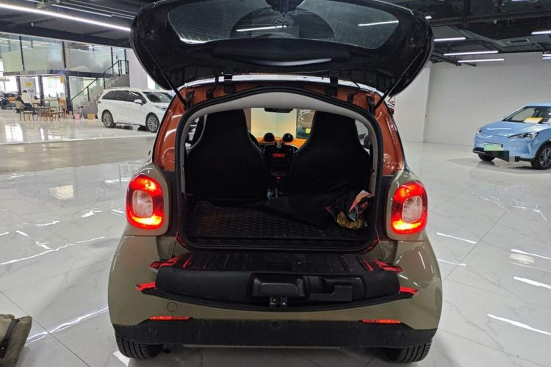 Used smart fortwo 2015 1.0L 52 kW Hardtop Passion Edition Trunk
