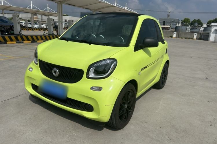 smart fortwo 2015 1.0L 52 kW hardtop Dynamic version مستعملة Guazi used car, China used car export, Used car for sale, Used  cars, Cheapest cars for sale