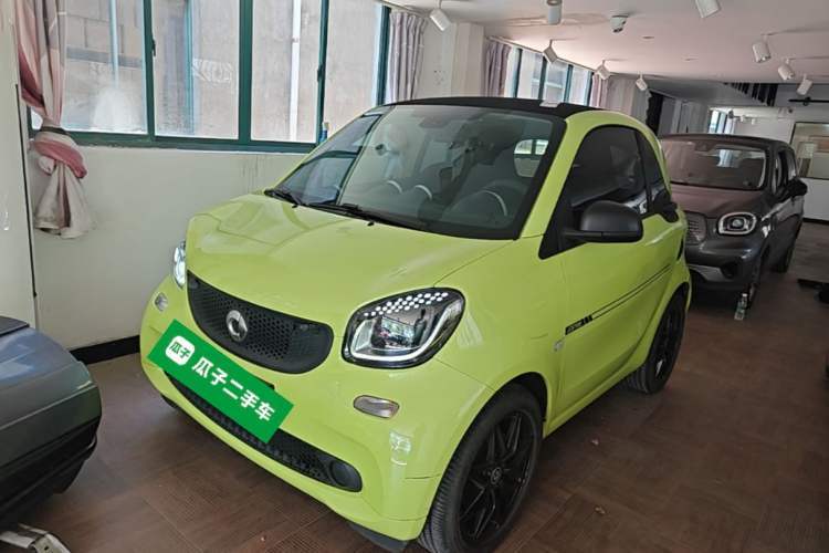 Used smart fortwo 2015 1.0L 52 kW hardtop Dynamic version Guazi used car, China used car export, Used car for sale, Used cars, Cheapest cars for sale
