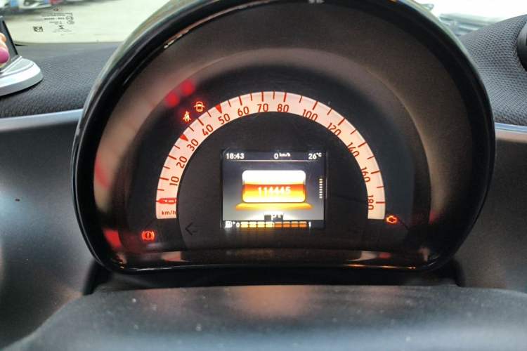 Used smart fortwo 2015 1.0L 52 kW Hardtop Passion Edition Instrument Cluster