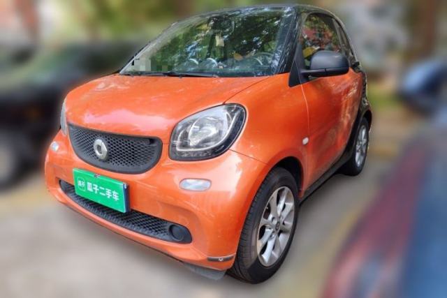 Used smart fortwo 2015 1.0L 52 kW hardtop Dynamic version