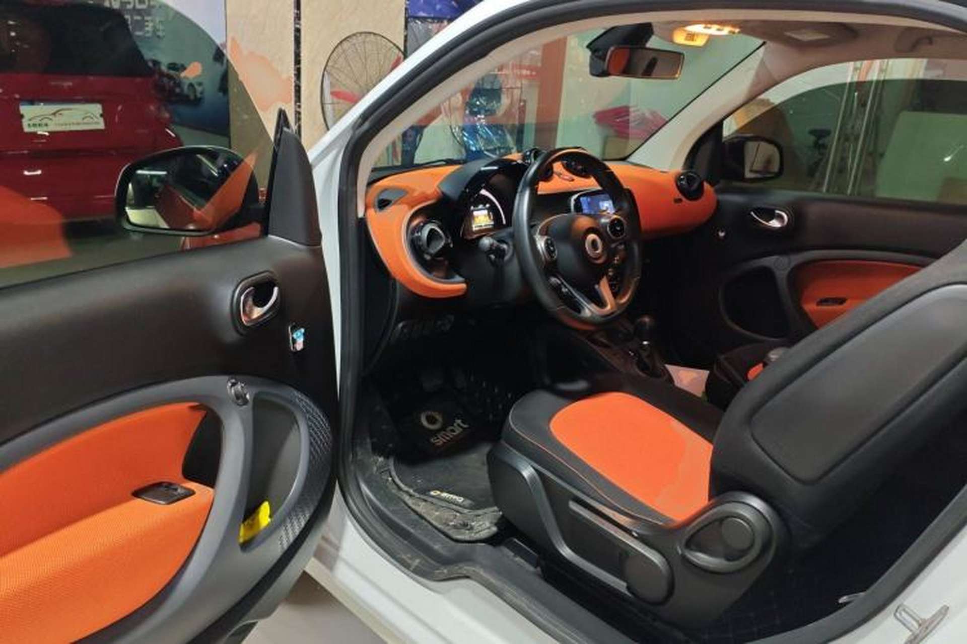 Used smart fortwo 2015 1.0L 52 kW Hardtop Passion Edition Driver Seat