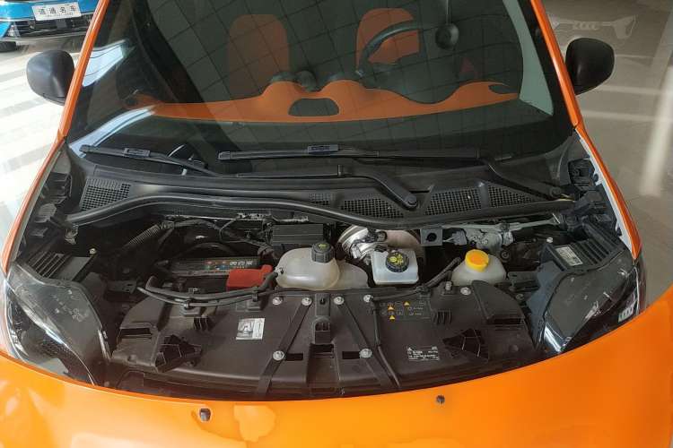 Used smart fortwo 2015 1.0L 52 kW Hardtop Passion Edition Engine Bay