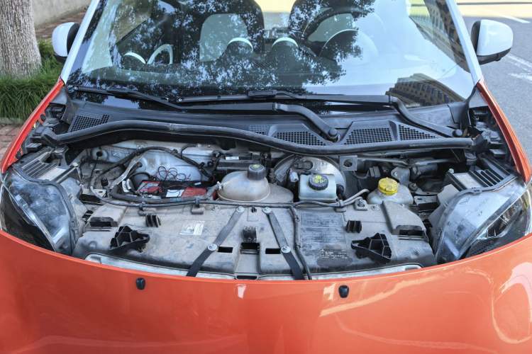 Used smart fortwo 2015 1.0L 52 kW Hardtop Passion Edition Engine Bay
