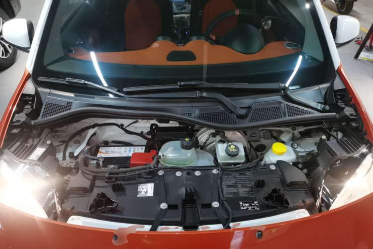 Used smart fortwo 2015 1.0L 52 kW Hardtop Passion Edition Engine Bay