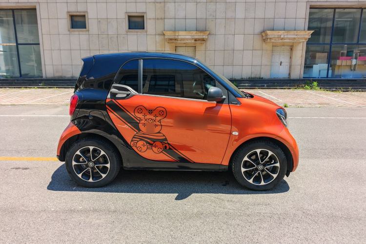Used smart fortwo 2015 1.0L 52 kW Hardtop Passion Edition Exterior 2