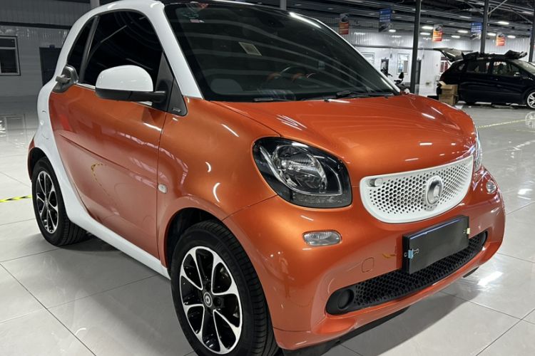 Used smart fortwo 2015 1.0L 52 kW Hardtop Passion Edition Exterior 2