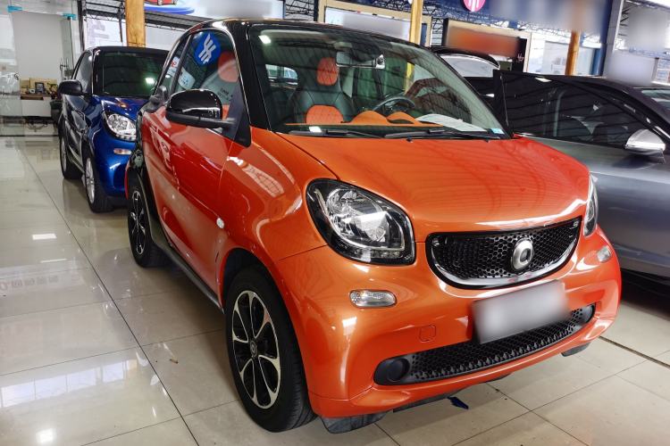 Used smart fortwo 2015 1.0L 52 kW Hardtop Passion Edition Exterior 2