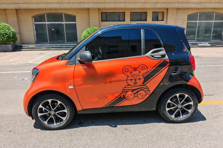 Used smart fortwo 2015 1.0L 52 kW Hardtop Passion Edition Exterior 3